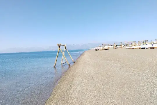 Antalya Airport to Lara Beach VIP Transfer: Stress-Free Holiday Start in Just 20 Minutes with ATY Vip Transfer!