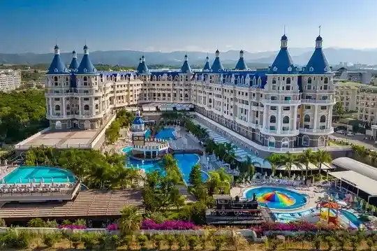 Antalya Airport to Haydarpasha Palace VIP Transfer: 107 KM Comfort Miracle!
