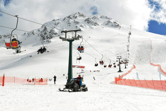 A Gateway to Winter in the Mediterranean: The Saklikent Ski Center Experience