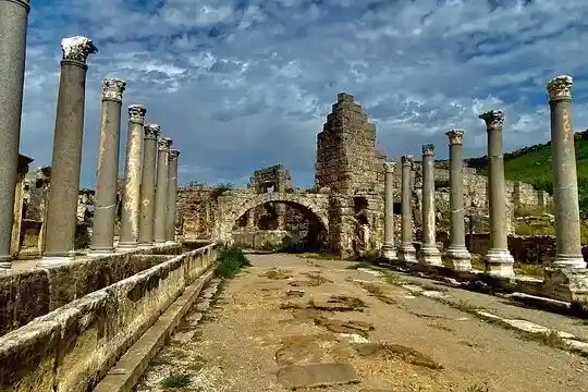 Antalya Perge Ancient City Guide: Transportation, Transfer, and Things to Do