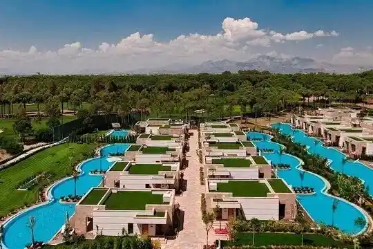 VIP Transfer to Regnum Carya Golf & Spa Resort: Start Your Luxury Holiday in Just 35 Minutes from Antalya Airport!